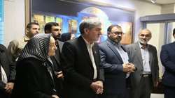 به گزارش روابط عمومی بیمارستان امتیاز و فوریت های جراحی شهید رجایی : امروز طی مراسمی از دو تندیس مجمع خیرین تامین سلامت فارس با حضور استاندار فارس دکتر «محمد هادی ایمانیه » ، بانو نیک اندیش « پروین بنان » رو نمایی شد 
