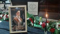 به گزارش روابط عمومی بیمارستان امتیاز و فوریت های جراحی شهید رجایی : امروز در سالن بنان این مرکز مراسم یادبودی به مناسبت هفتمین روز شهادت رییس جمهور و همراهان ایشان برگزار شد . 
